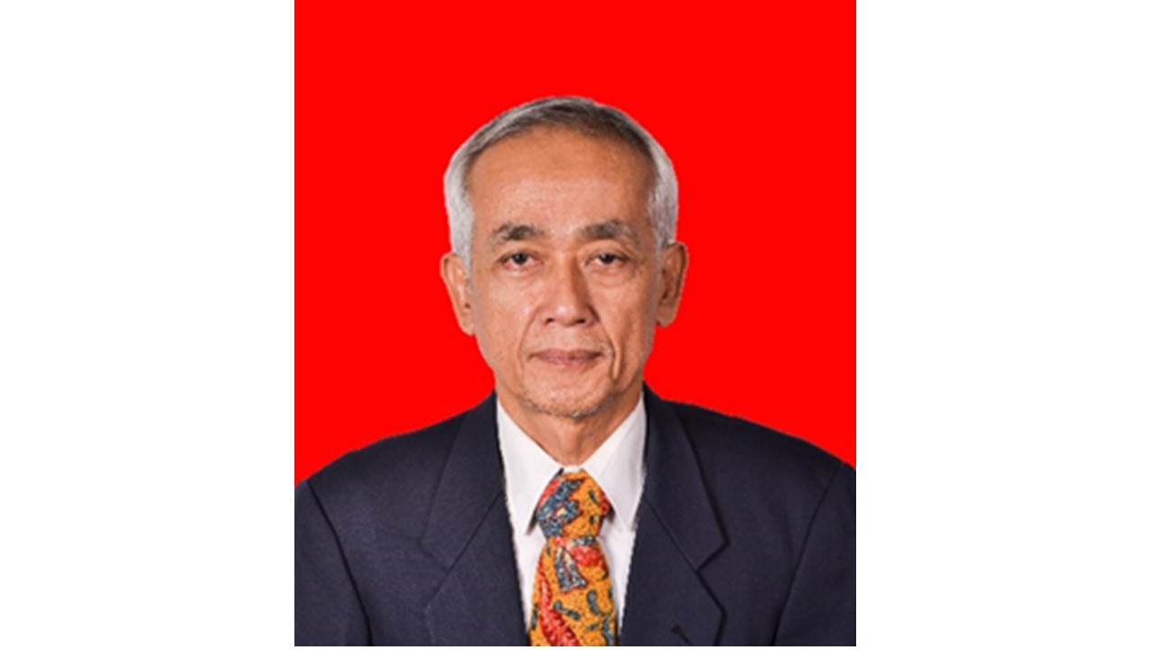Prof. Dr. apt Siswa Setyahadi.